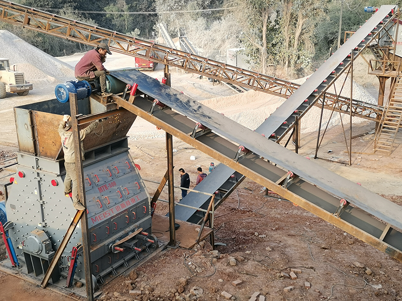 小型可逆式制砂機生產(chǎn)線