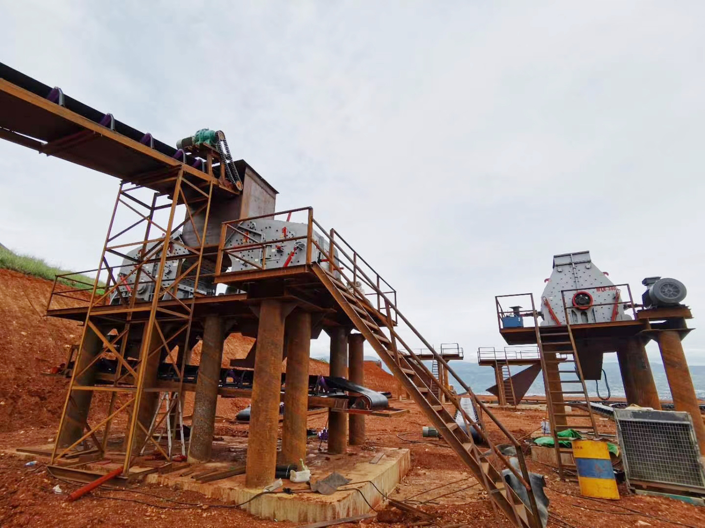 云南客戶(hù)石料廠現(xiàn)場(chǎng)