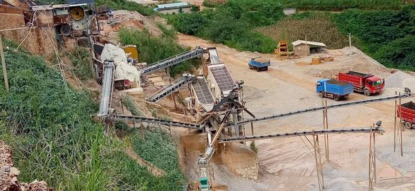 機(jī)制砂生產(chǎn)線現(xiàn)場(chǎng)