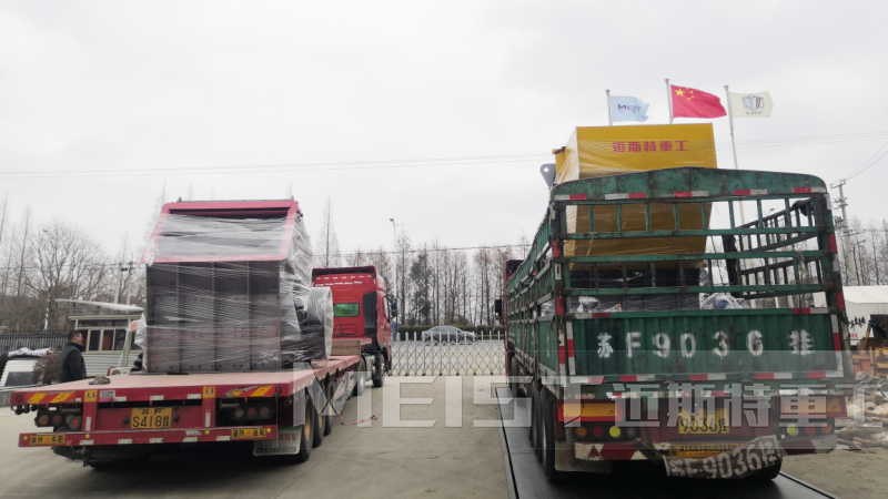 邁斯特重工歐版反擊式破碎機(jī)發(fā)貨現(xiàn)場(chǎng)