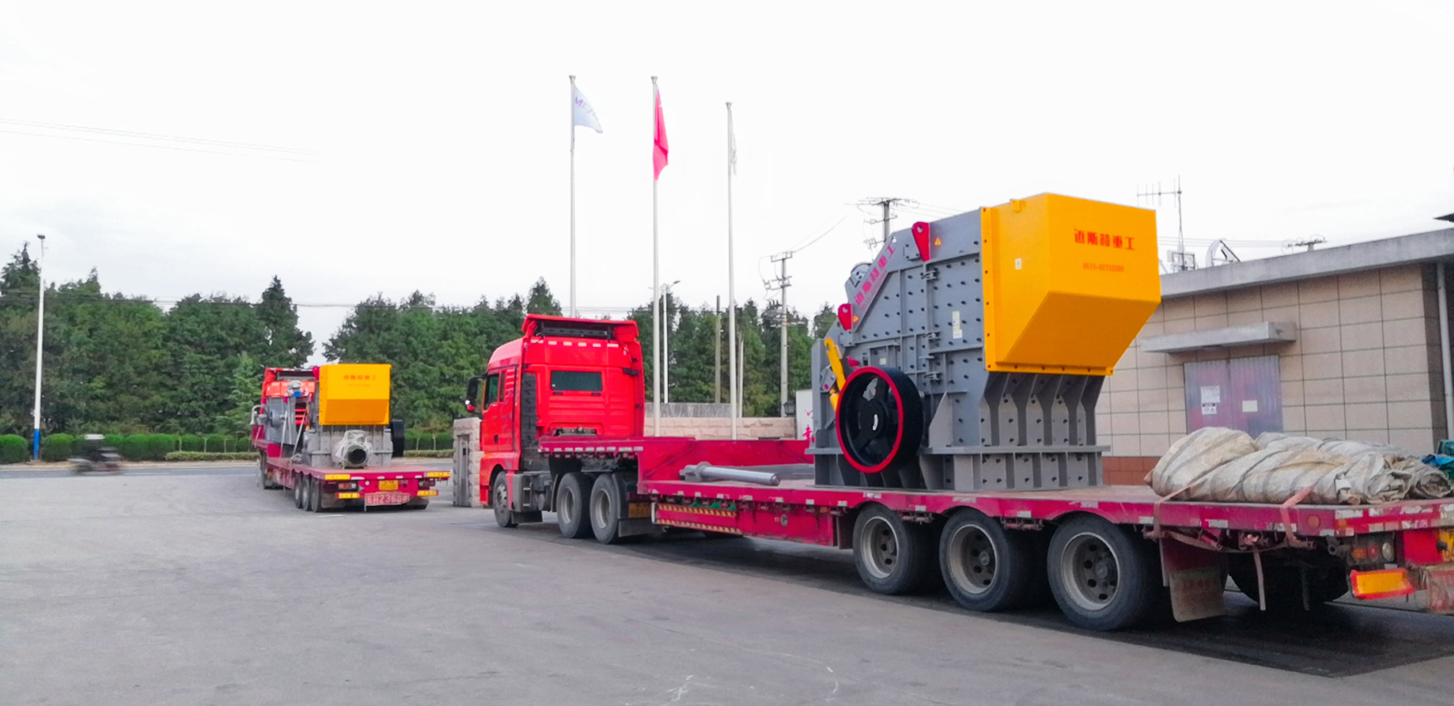 歐版反擊式破碎機發(fā)貨現(xiàn)場